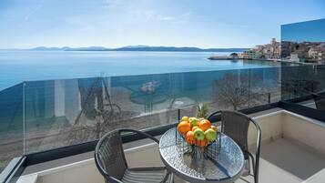 Studiosuite – exclusive, sjøutsikt | Utendørsservering
