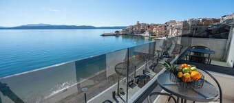 Wind Rose apartments-beachfront