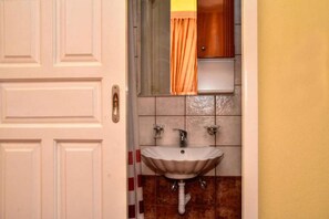 Studio - Mainades Studio - Evrypyli Serene Escape in Andros (Andros)