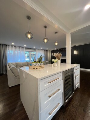 House - Casa 22 Luxury Modern 3BD 2BA Home in Skokie (Skokie)