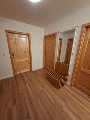 Interior - Apartment 'Ferienwohnung Zeitlos Wriezen 2' with Private Terrace, Garden & Wi-Fi (Wriezen)