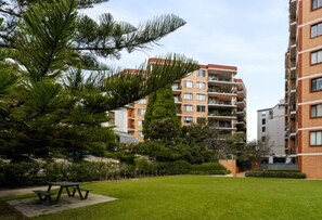 Exterior - Stunning Downtown Retreat With City Views (Surry Hills)