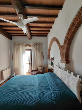 Coffres-forts dans les chambres, rideaux occultants, Wi-Fi gratuit. Il Peppolo Country House