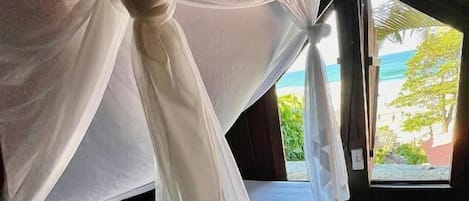 ميني بار وواي فاي مجانًا