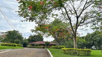 Enceinte de lâhĂ©bergement