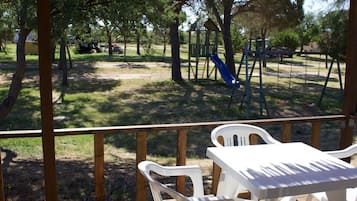 Studio, terras | Buiten dineren