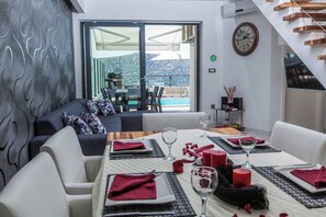 Dining - Vrbo Property (Grižane-Belgrad)