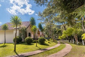 Property grounds - Chalés Villa Pinhal (Santo Antônio do Pinhal)