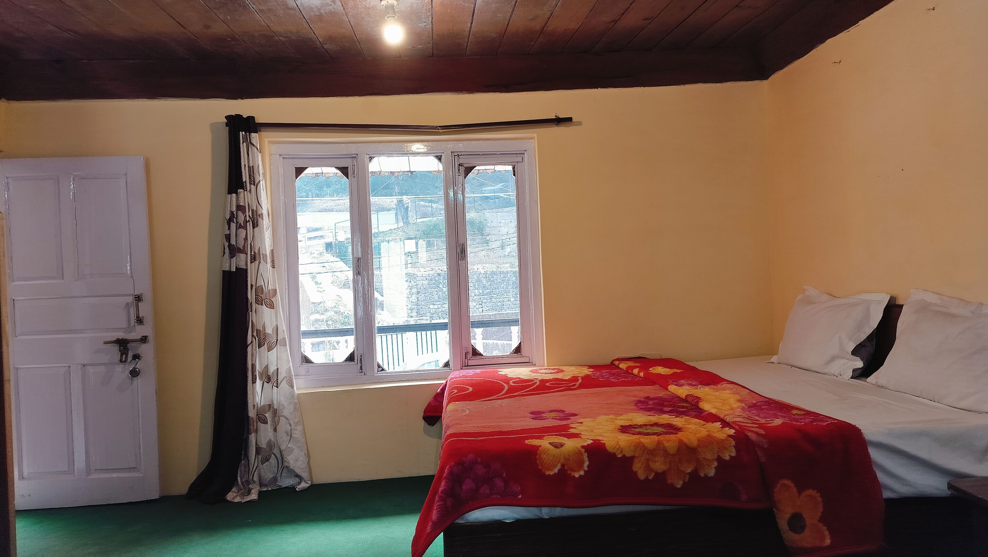 Family Room, Balcony, Mountain View