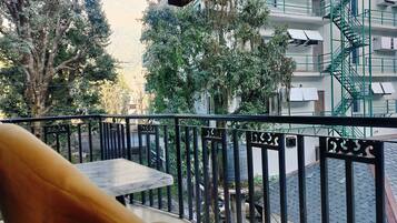 Deluxe Double Room, Balcony, Mountain View | Kawasan hartanah