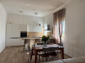 Dining - Apartment 'Villa Bianca N & F' with Private Pool, Private Terrace and Wi-Fi (Ostuni)