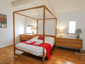 Chaumière | 4 chambres, décor unique, ameublement unique, accès au Wi-Fi (inclus)