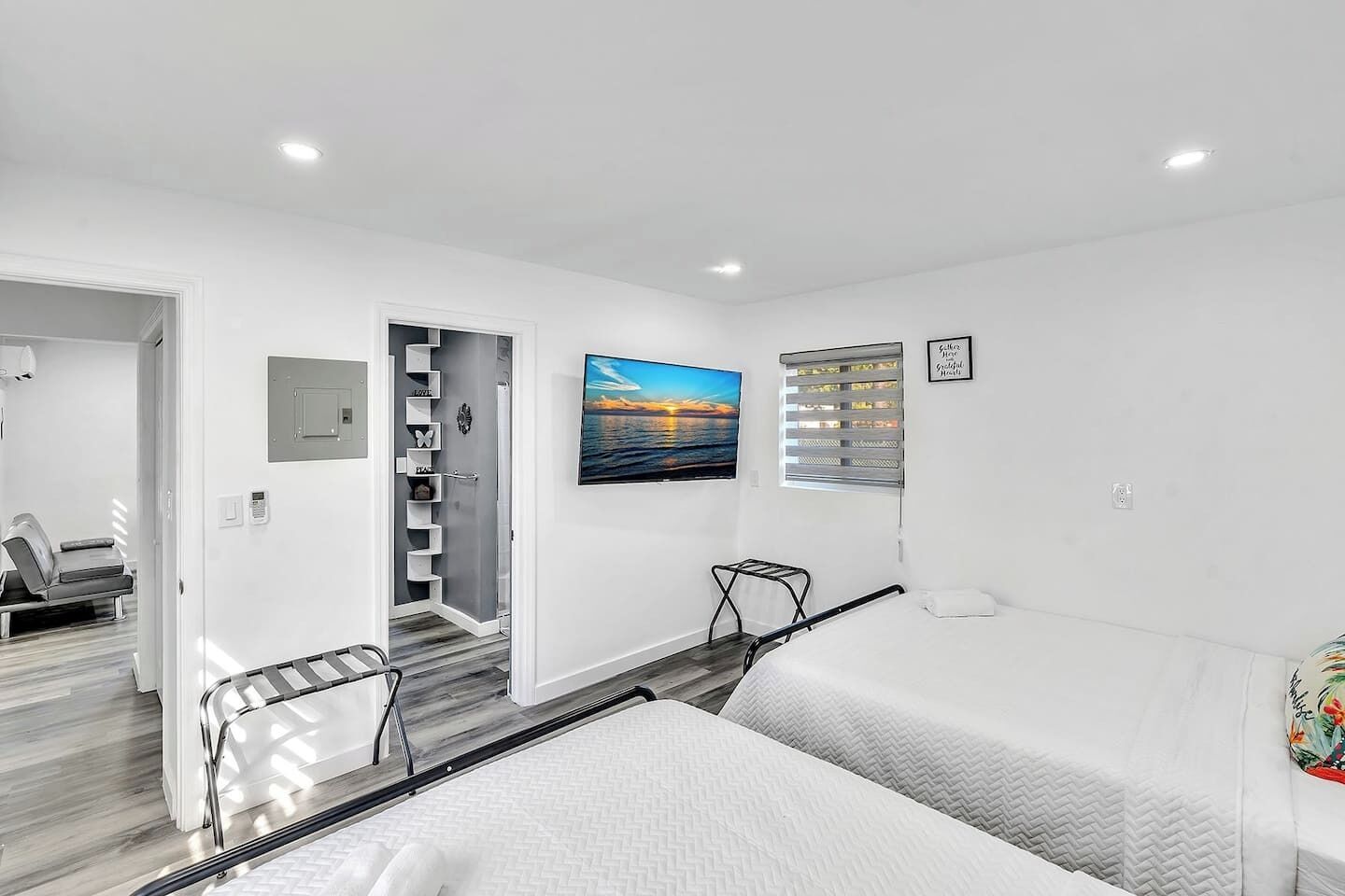 2 habitaciones, tabla de planchar con plancha y wifi gratis 