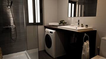 Family Apartment, Multiple Bedrooms (A Sunny Seaview In Central Sliema) | Bathroom | Shower, hair dryer, towels, soap