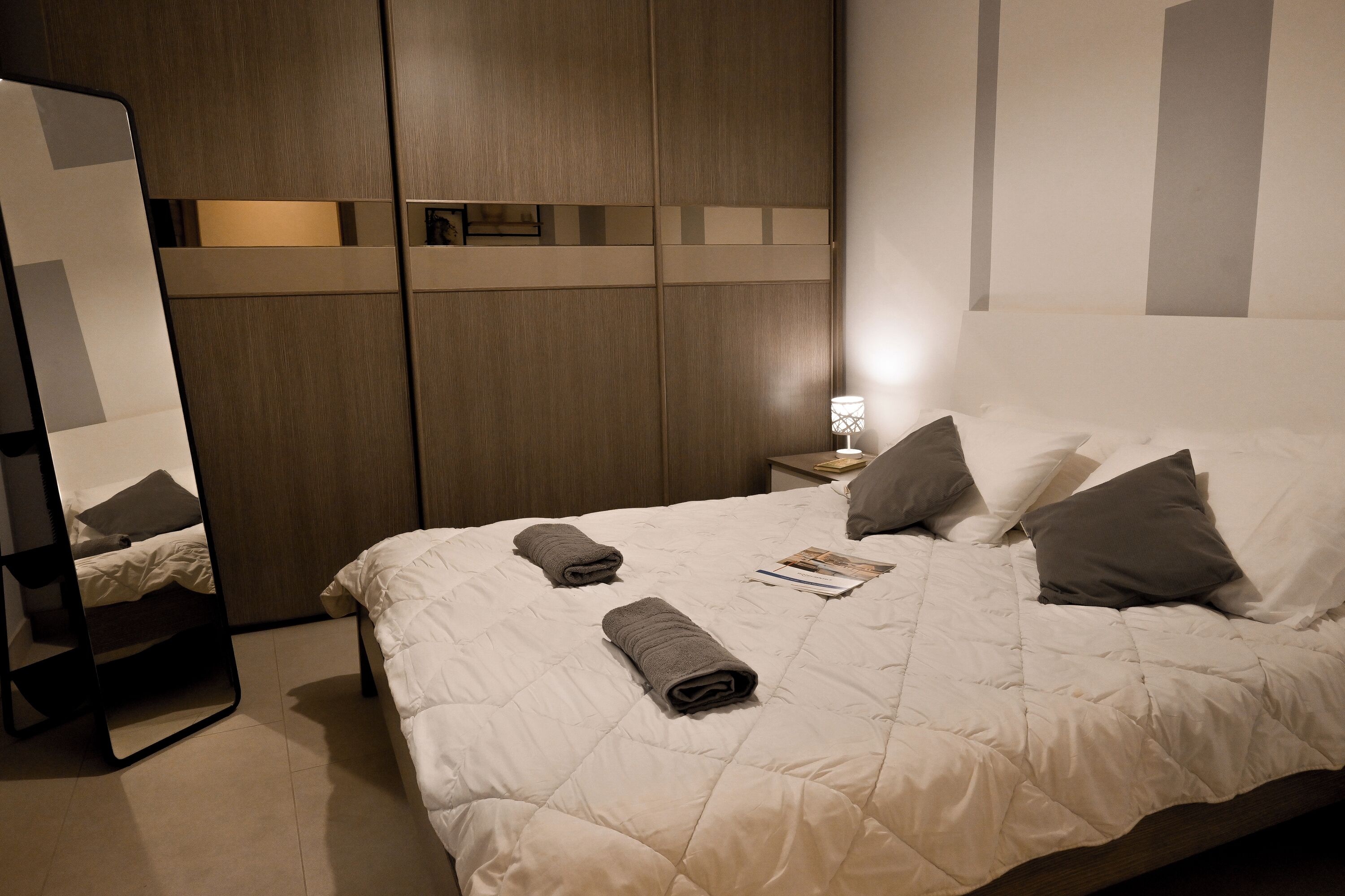 Appartement Familial, plusieurs chambres (A Sunny Seaview In Central Sliema)