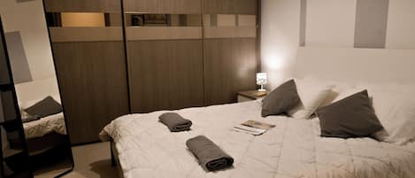 2 camere, ferro/asse da stiro, Wi-Fi gratuito, lenzuola