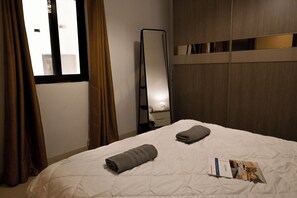 Family Apartment, Multiple Bedrooms (A Sunny Seaview In Central Sliema) | 2 bedrooms, iron/ironing board, free WiFi, bed sheets - A Sunny Seaview In Central Sliema (Sliema)