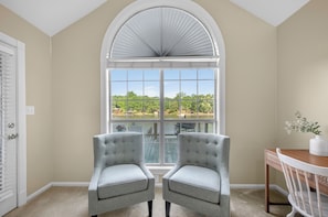 Smart TV, DVD player, books - Perfect Lake Jordan Getaway - Recently Updated (Titus)