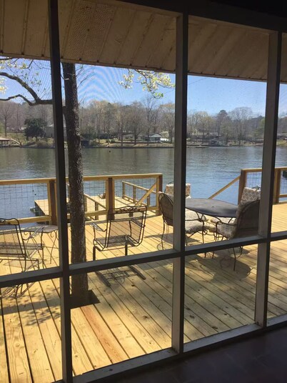 Perfect Lake Jordan Getaway!