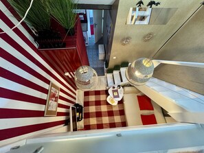 Interior - "Do small things with love" (Lisboa)