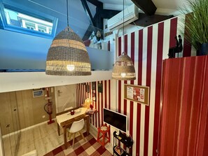 Interior - "Do small things with love" (Lisboa)