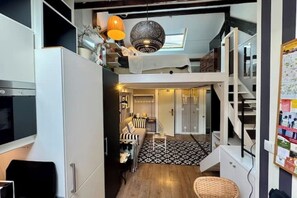 Interior - Superior Studio 6 with Mezzanine (Lisboa)