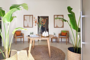 House, 3 Bedrooms, Beachfront | Interior - The Palms Seaside Kolymvari (Kolymvari)