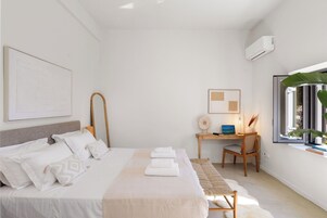 House, 3 Bedrooms, Beachfront