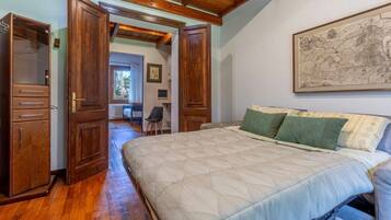 2 Schlafzimmer, Bügeleisen/Bügelbrett