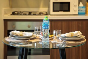 Deluxe Apartment, City View | In-room dining - High-Floor Luxury 1BR - Business Bay (Dubai)