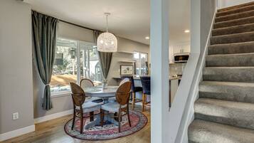 Apartment (3 Bedrooms) | Innenbereich