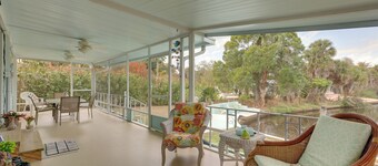 Paddle on the River! Waterfront Retreat in Stuart