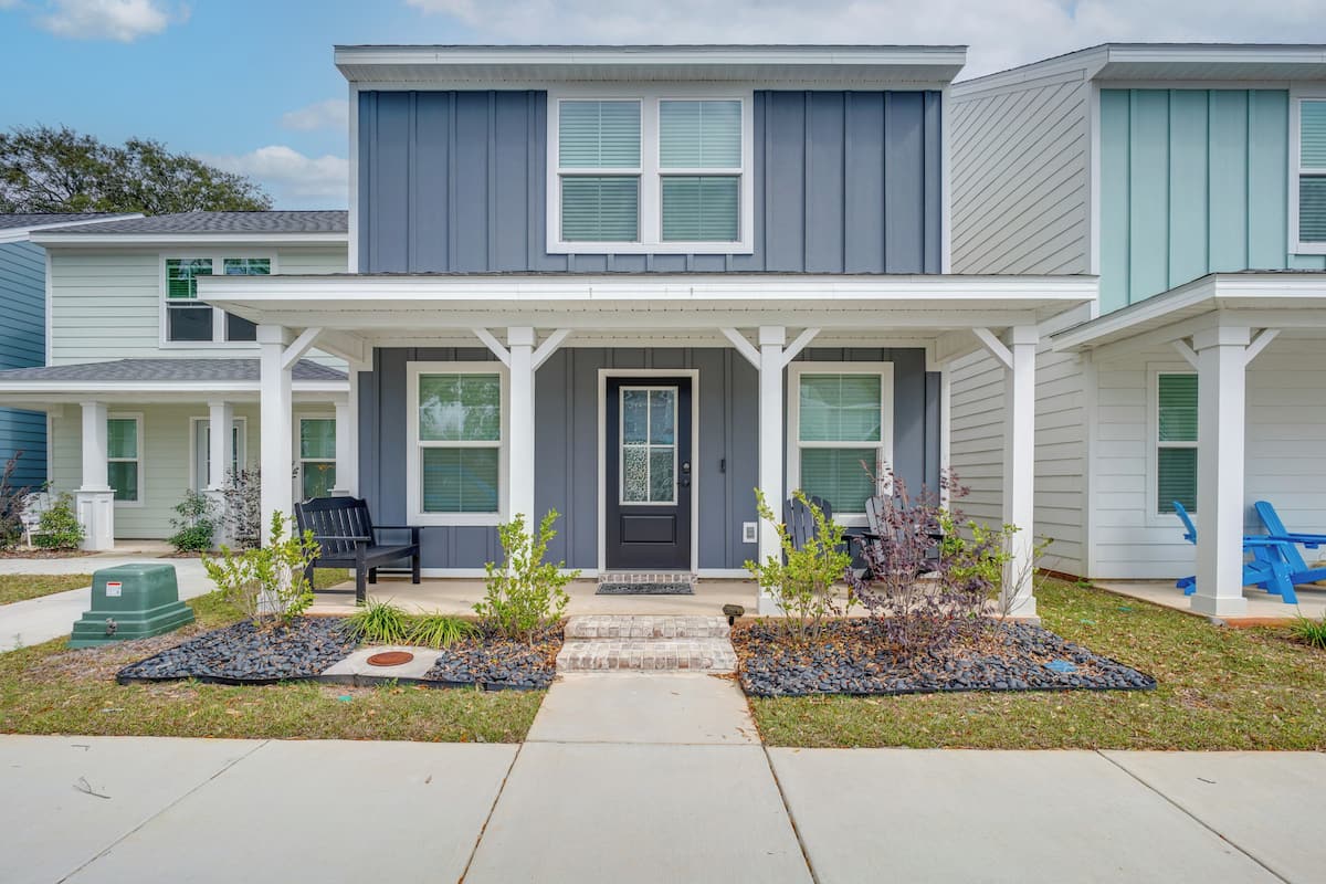 House (3 Bedrooms) | Front of property