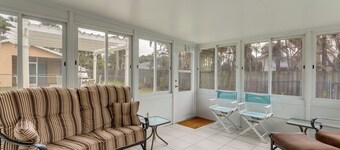 Screened Porch + Patio: Group Getaway in Palm Bay!