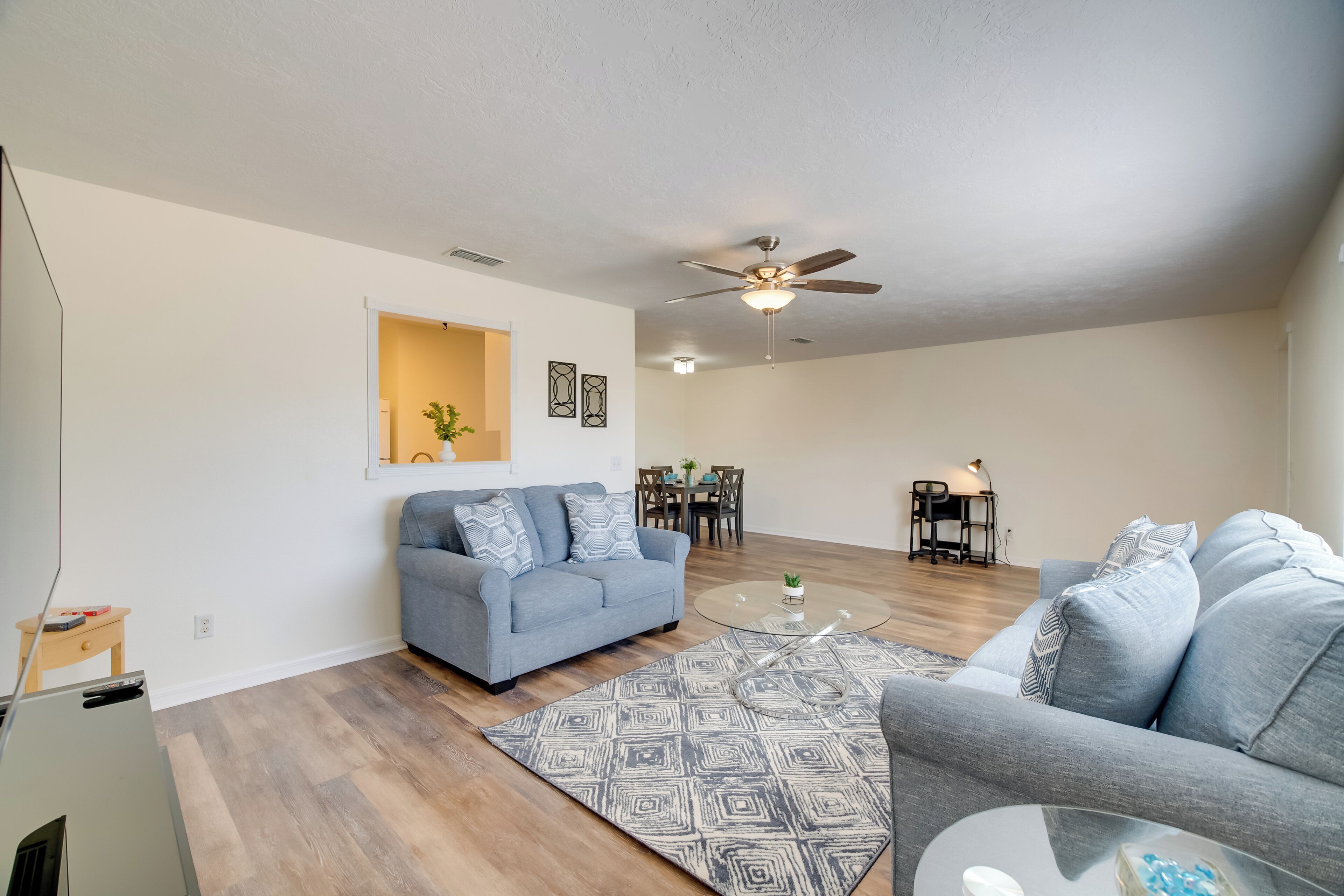 House (2 Bedrooms) | Interior