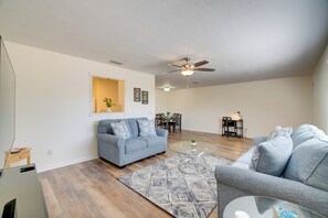 House (2 Bedrooms) | Interior - Steps From Crystal River: Crystal River Getaway! (Crystal River)