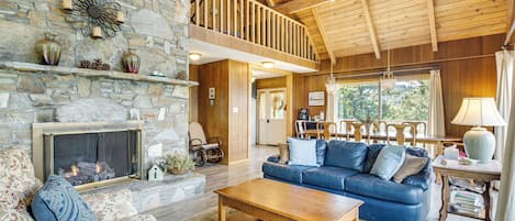 House (5 Bedrooms) | Front of property