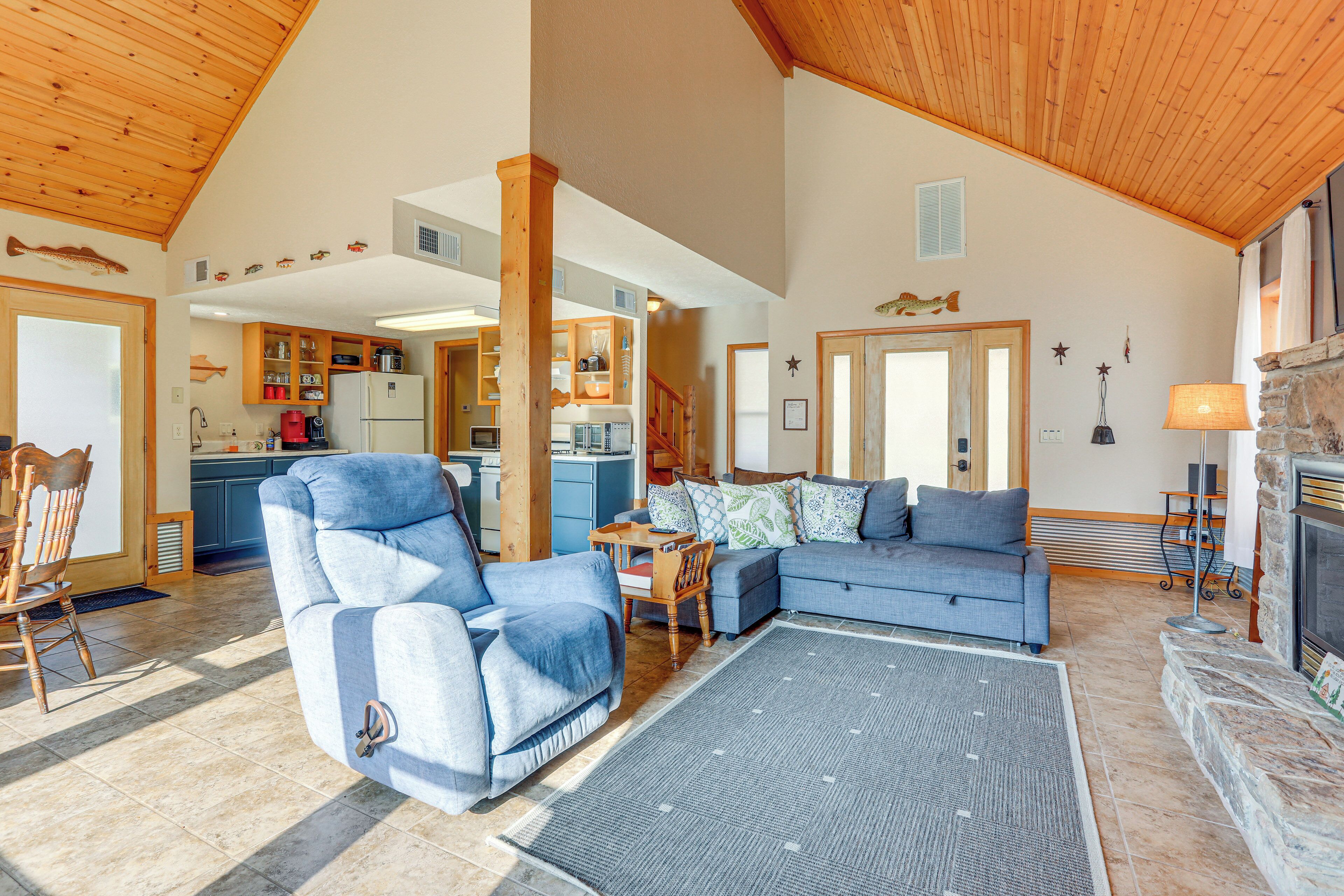 House (2 Bedrooms) | Interior