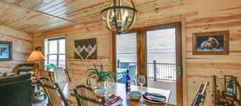 Luxe Hideaway on Houghton Lake: Families Welcome!