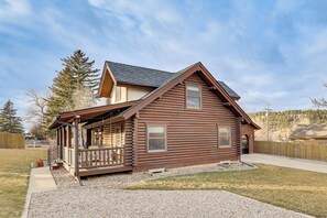 Interior - Walk to Main St! Modern Sturgis Cabin w/ Yard (Sturgis)