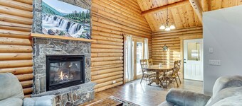 Walk to Main St! Modern Sturgis Cabin w/ Yard