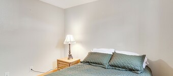 Walk to Main St! Modern Sturgis Cabin w/ Yard