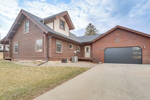 Interior - Walk to Main St! Modern Sturgis Cabin w/ Yard (Sturgis)