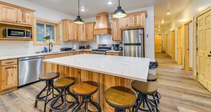 Covered Patio, Creek & Mtn Views: Afton Nature Hub