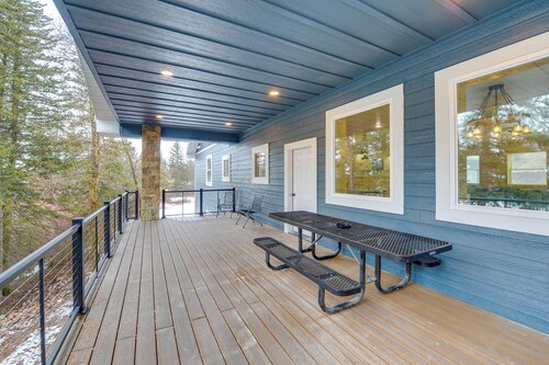 Mountain Retreat By the River: Star Valley Getaway