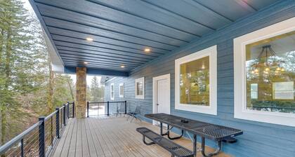 Mountain Retreat By the River: Star Valley Getaway