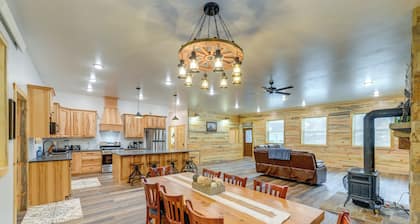 Mountain Retreat By the River: Star Valley Getaway