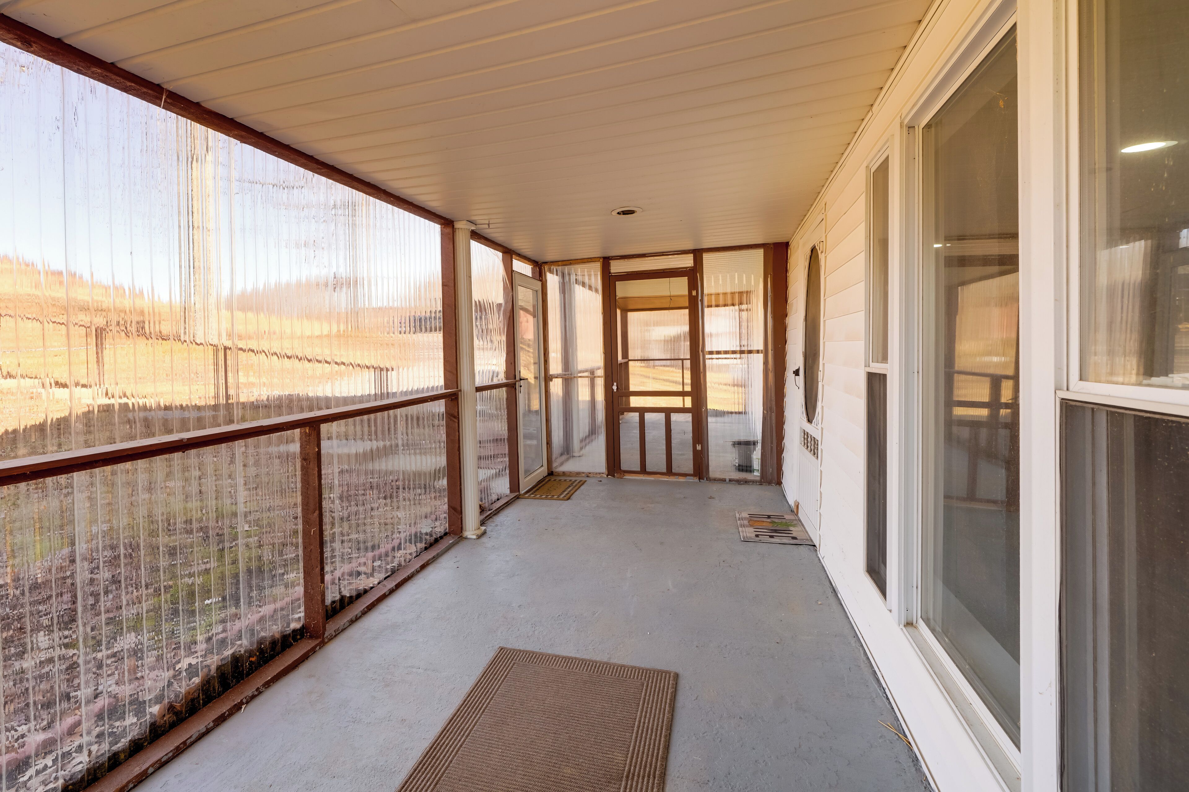 المنشأة من الداخل