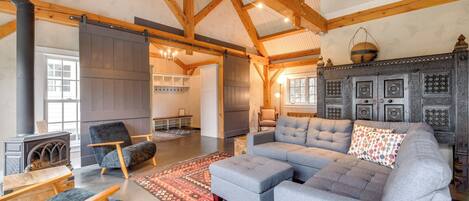 House (4 Bedrooms) | Front of property