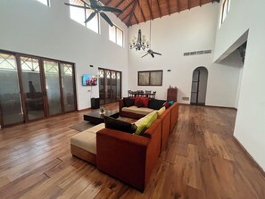 Living area - Mara Villa Katunayake (Katunayake)